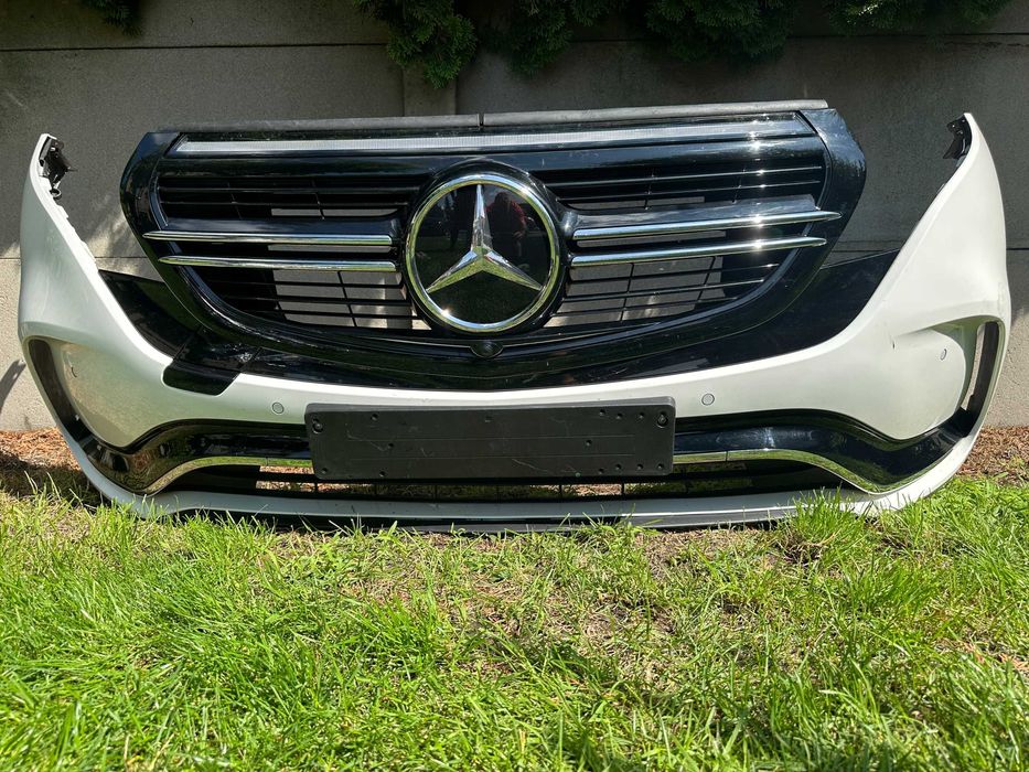 Mercedes EQC W293 Бампер передній