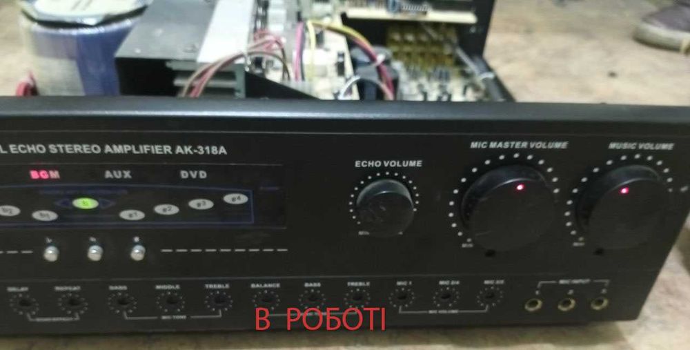 Підсилювач/усилитель SVEN AK-318A караоке, мікшуючий чорний б/в