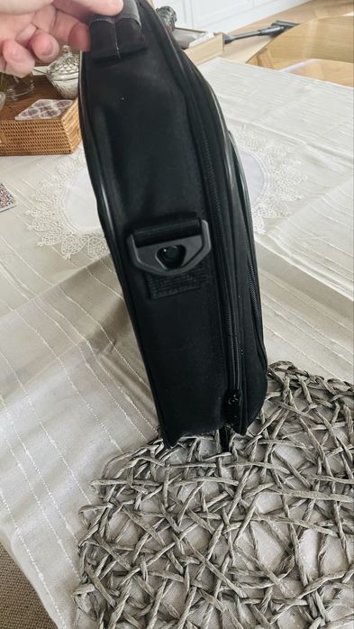 Torba na laptopa Case Logic 15.6" – stan bardzo dobry, lekka i pojemna