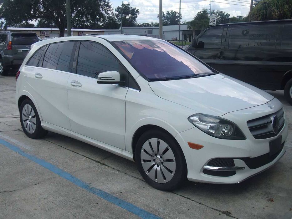 Mercedes-Benz B-Class      2015