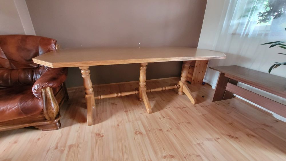 Duży stół + 10 krzeseł