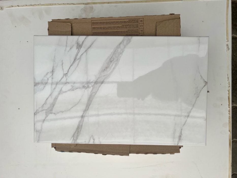 Залишки плитки для  стін та для підлоги