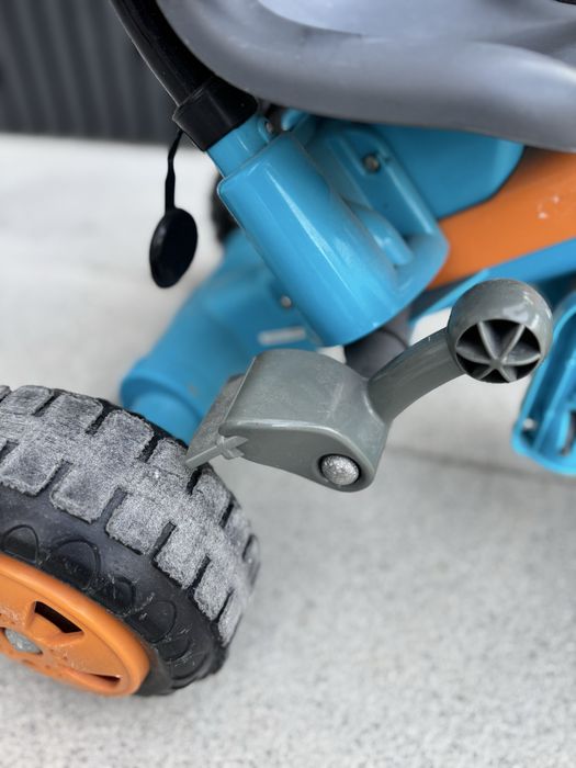 Triciclo a Pedais FEBER – Completo com Acessórios | Usado