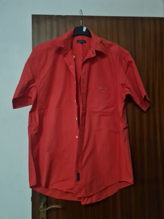 Camisa da gant tam.m usada mas está em bom estado