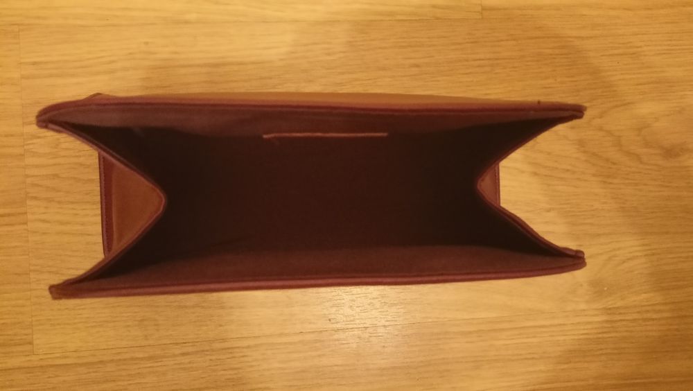 Moschino /kosmetyczka