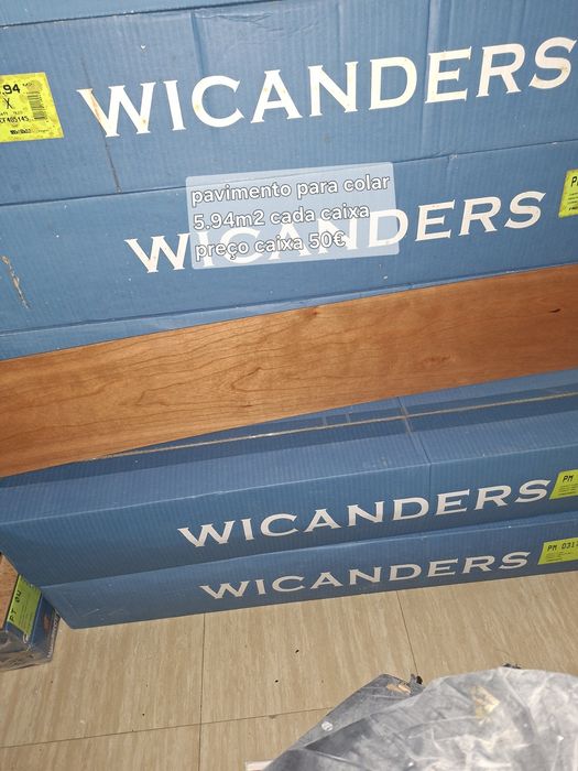 Vinilico e alcatifa