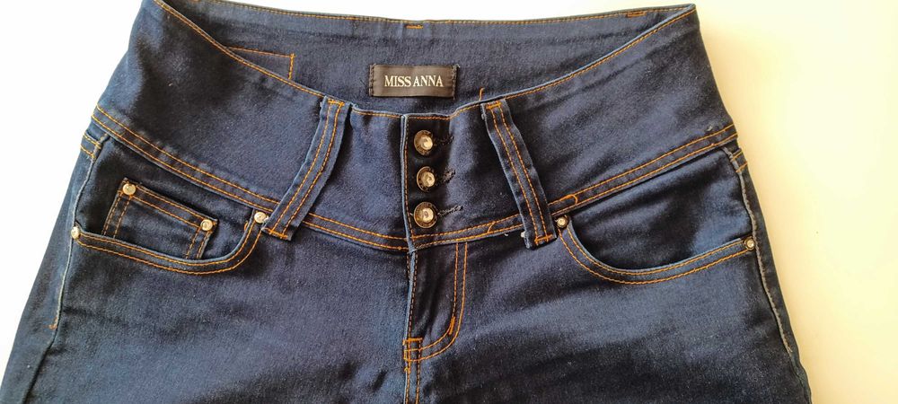 Jeansy z niskim stanem r.40