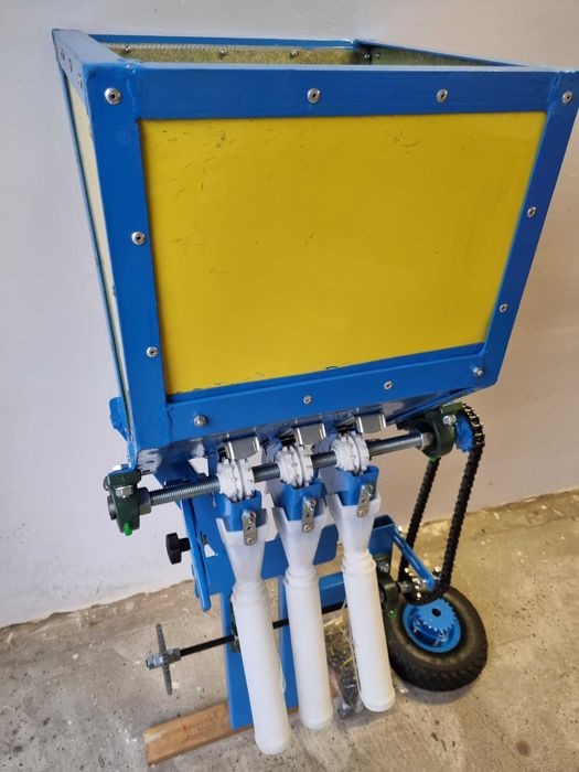 Podsiewacz nawozu granulatu aplikator dozownik nawozów