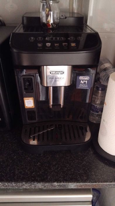 Máquina de café delonghi automática