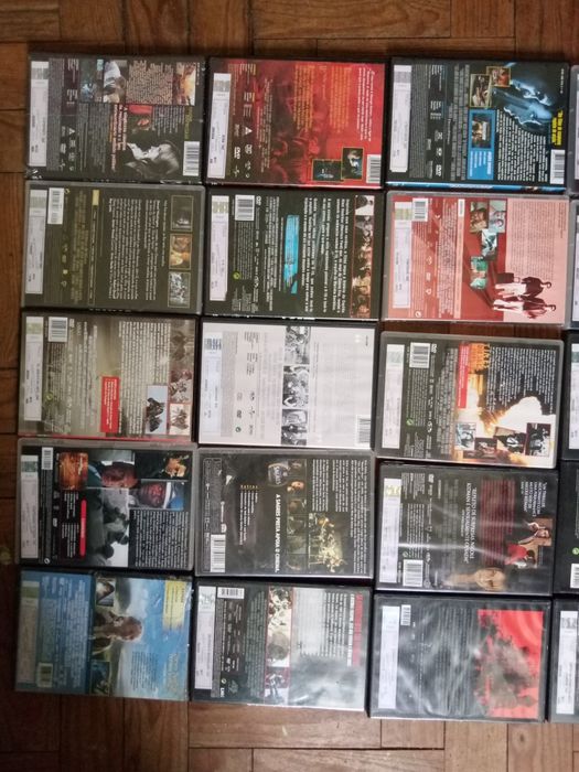30 DVDs incluindo Boris