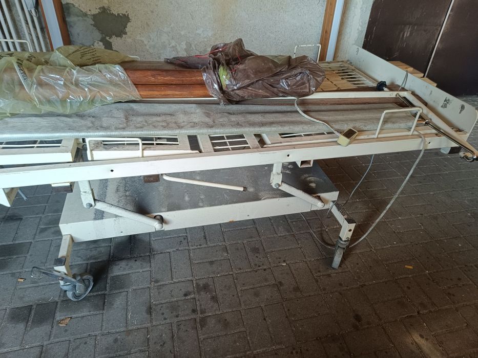 Łóżko szpitalne medyczne rehabilitacyjne elektryczne