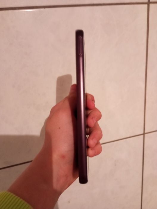 телефон Samsung .
