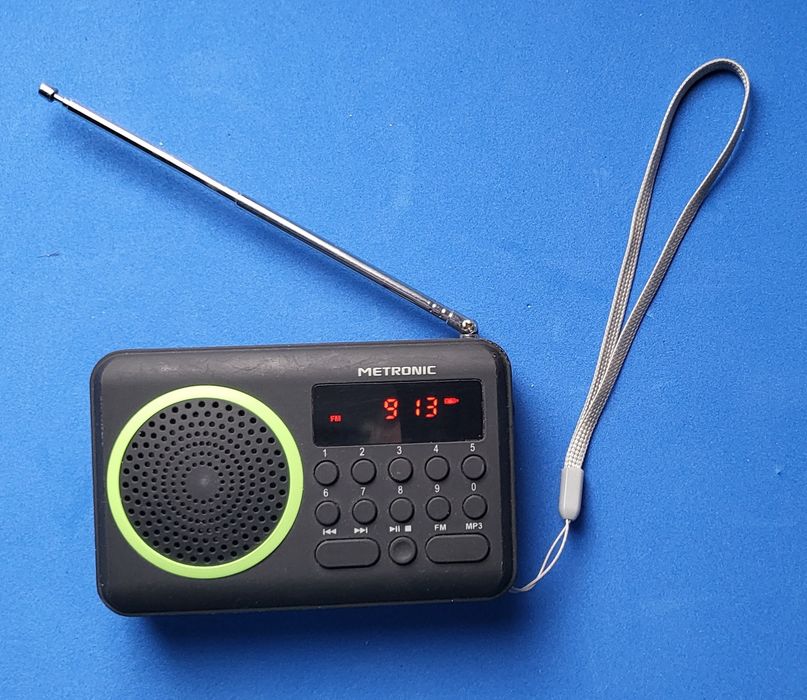 Rádio Metronic com leitor mp3