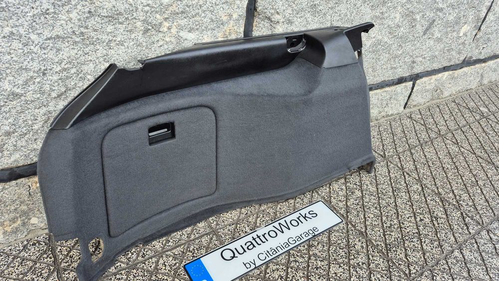 AUDI A4 B5 (8D) Avant - Quartela da Mala esquerda em MUITO BOM ESTADO*