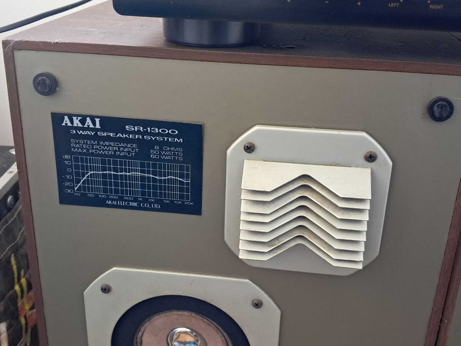 Amplificador Denon PMA-500AE + altifalantes AKAI SR 1300