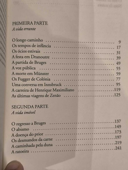 A Obra ao Negro
de Marguerite Yourcenar