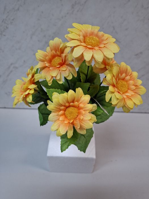 Sztuczny bukiet stokrotki