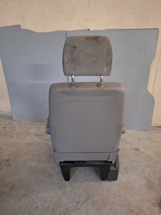 Fotel kierowcy kapitański VW Transporter T5 04-09r