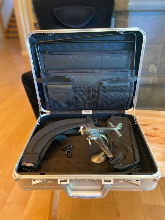 Кейс для цінностей Rimova Attaché Case. Литий алюміній46,5*39,5*12см..