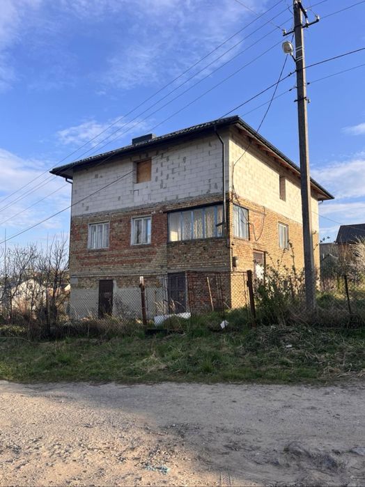 Продаж будинку с. Давидів