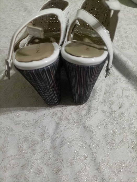 Sandáliausadas 1 vez