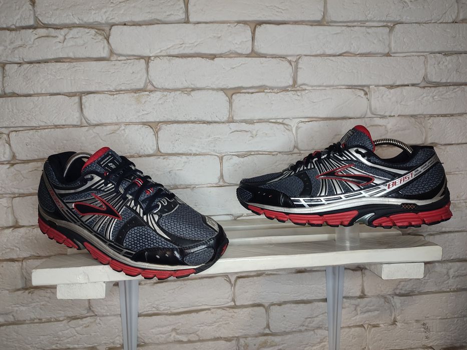 Brooks Beast 12 Black кросівки чоловічі оригінальні 27см