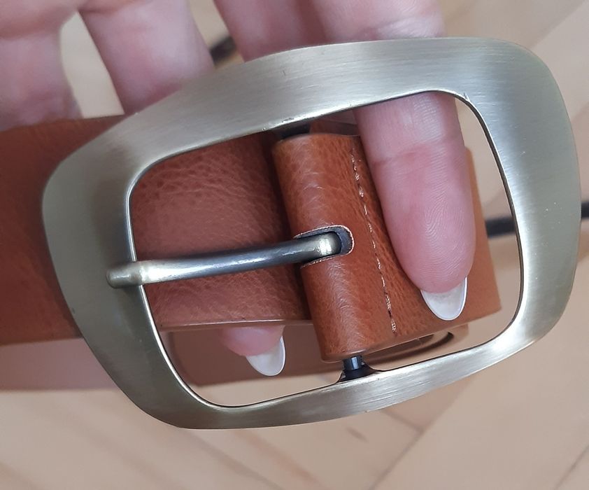 Pasek damski brązowy camel