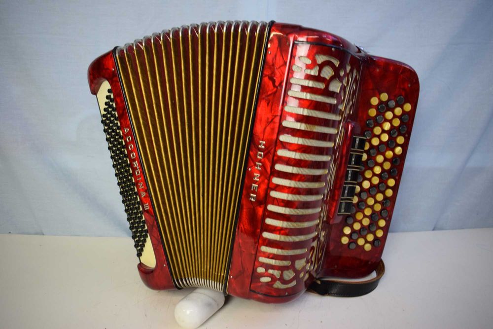 Acordeao Hohner acordina 3 Voz. N 211