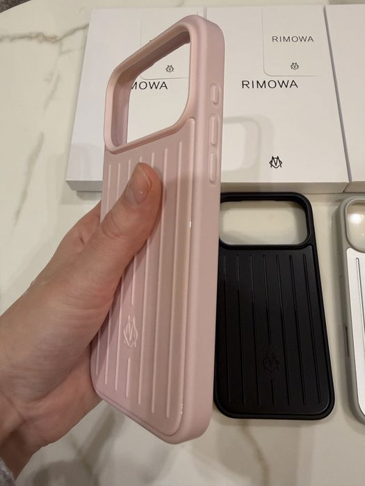 Чехол кейс бампер Rimowa Case 17 Pro Max aluminium, black, green, pink
