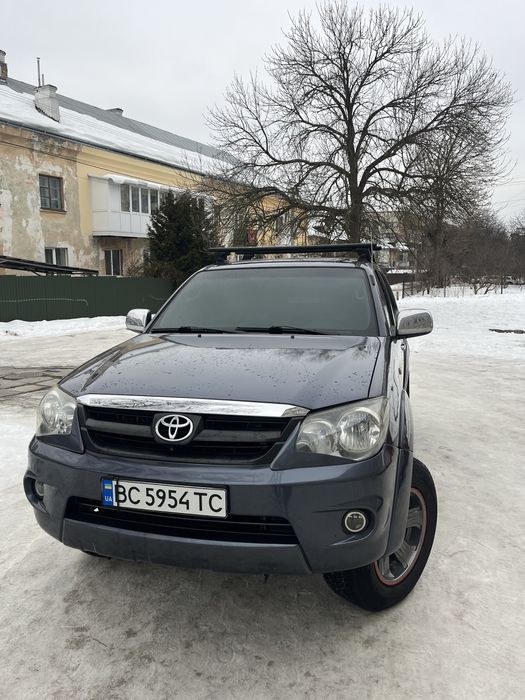 Toyota Fortuner 2.7