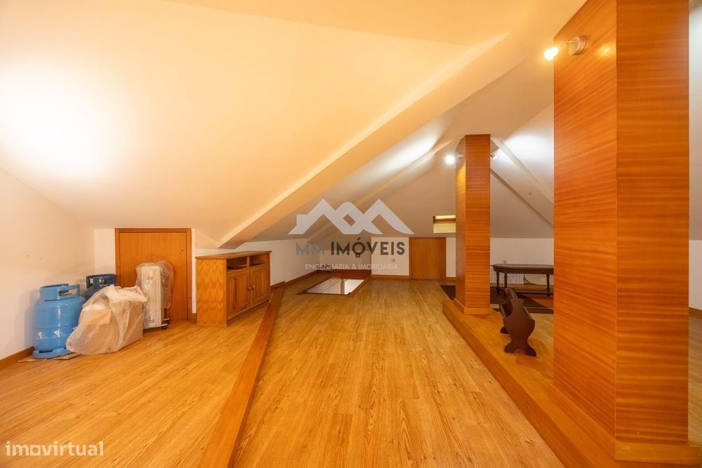 Imóvel Único: Habitação + Espaço Comercial | Excelente Oportunidade de