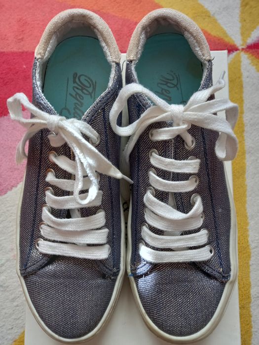 Tênis marca Replay