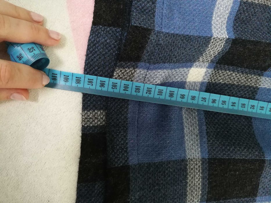 Dzianinowa sukienka w kratę r.S