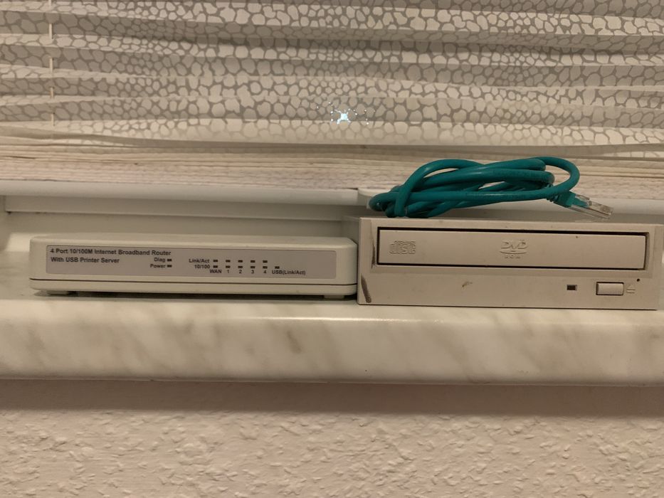 Комплектующие для компьютера, роутер