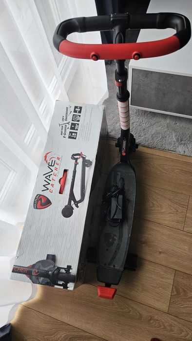 RollPlay Elektryczna Hulajnoga 24V
RollPlay Elektryczna Hu