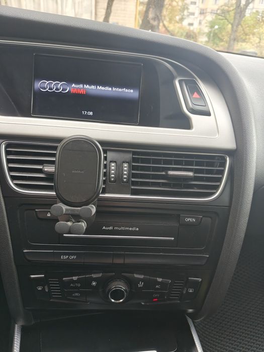 Audi A4 B8 2010, 2.0