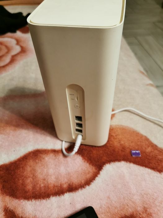 Sprzedam router 4G + Huawei b818