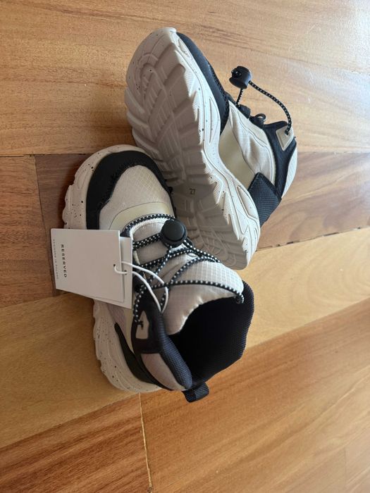 Sapatos desportivos para criança