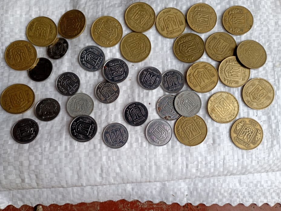 Продам монети 124568