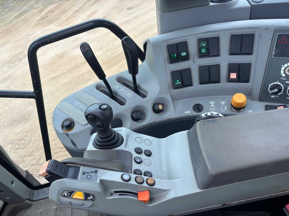 Claas Arion 520 nie Valtra