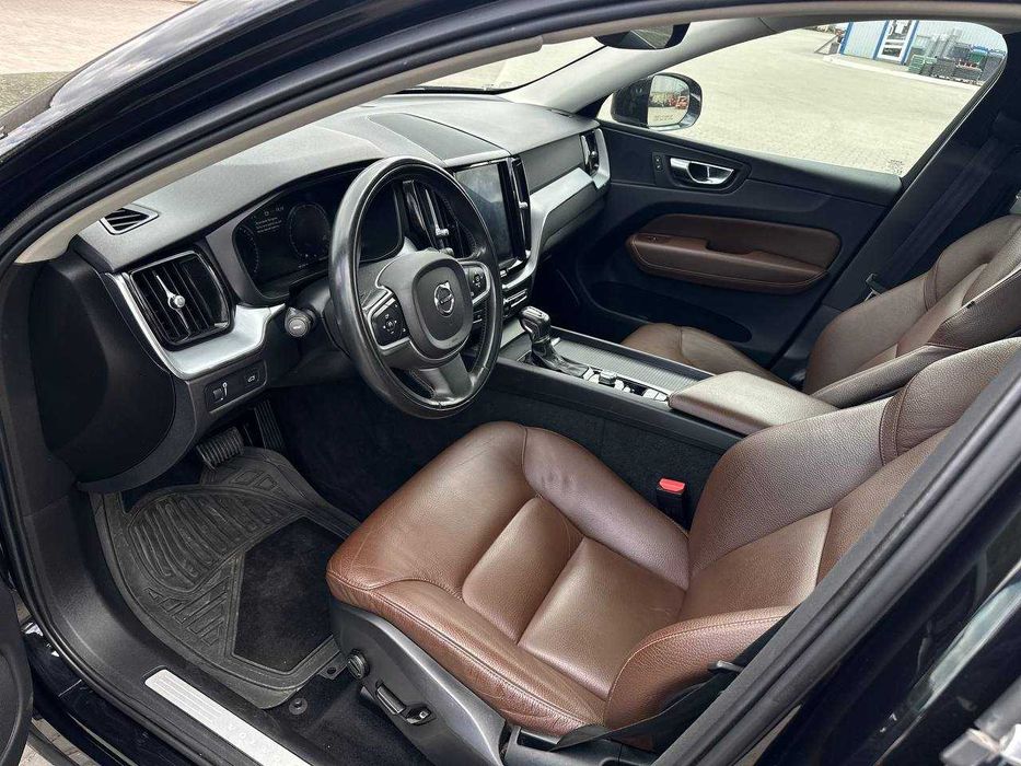Volvo XC60 T6 Momentum 2020