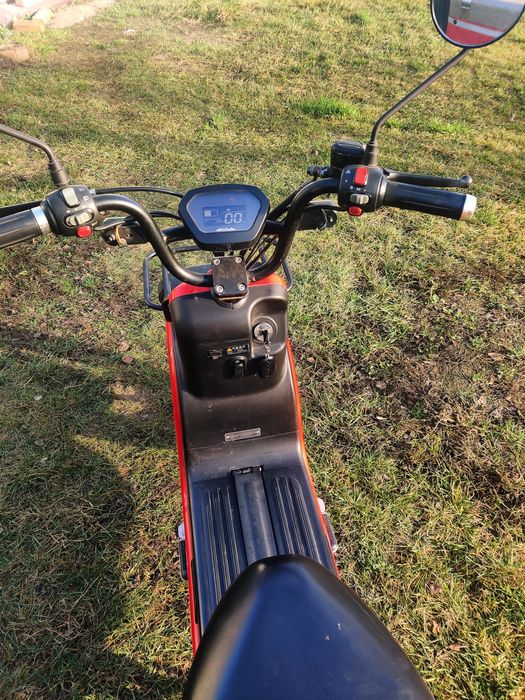 Електроскутер Aima U1S Нова батарея, 2700 Ват/г!!