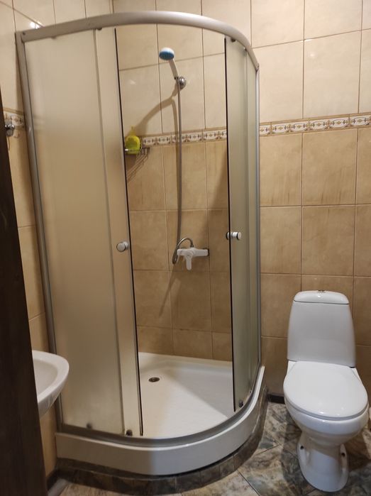 Подобово оренда з банею , банкет залом , мангальною зоною , порковкою