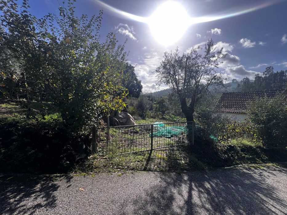 Moradia para obras totais - Sobral Basto