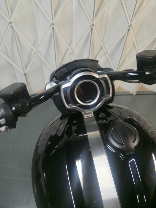 Triumph Rocket 3