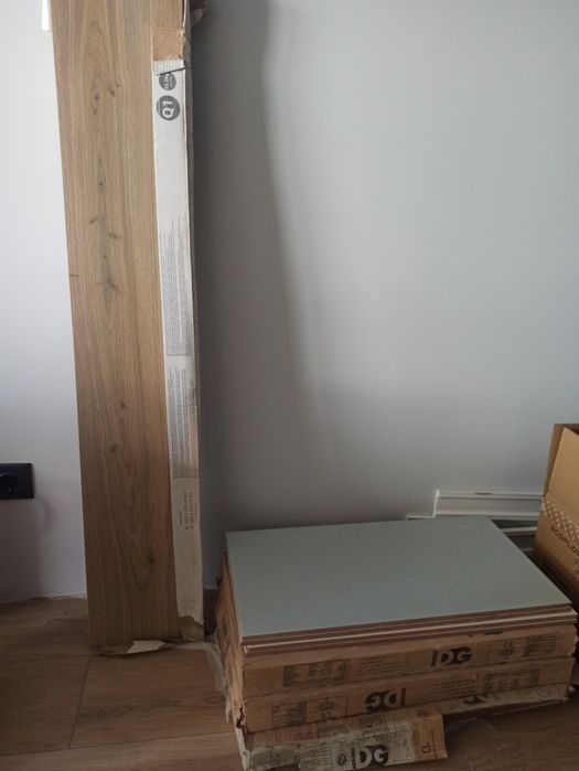 Плитка для підлоги та стін