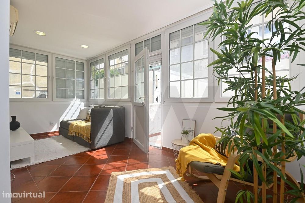 Apartamento T1 moderno na Av. Almirante Reis – Excelente Investimento