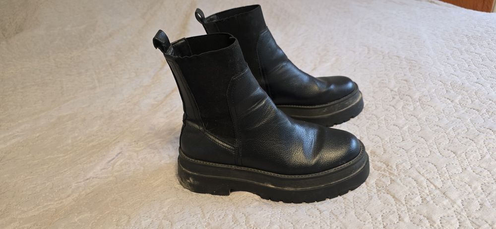 Botki Szybety na platformie