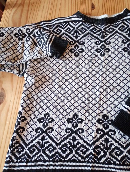 Sweter bawełniany , czarno  biały wzór, damski