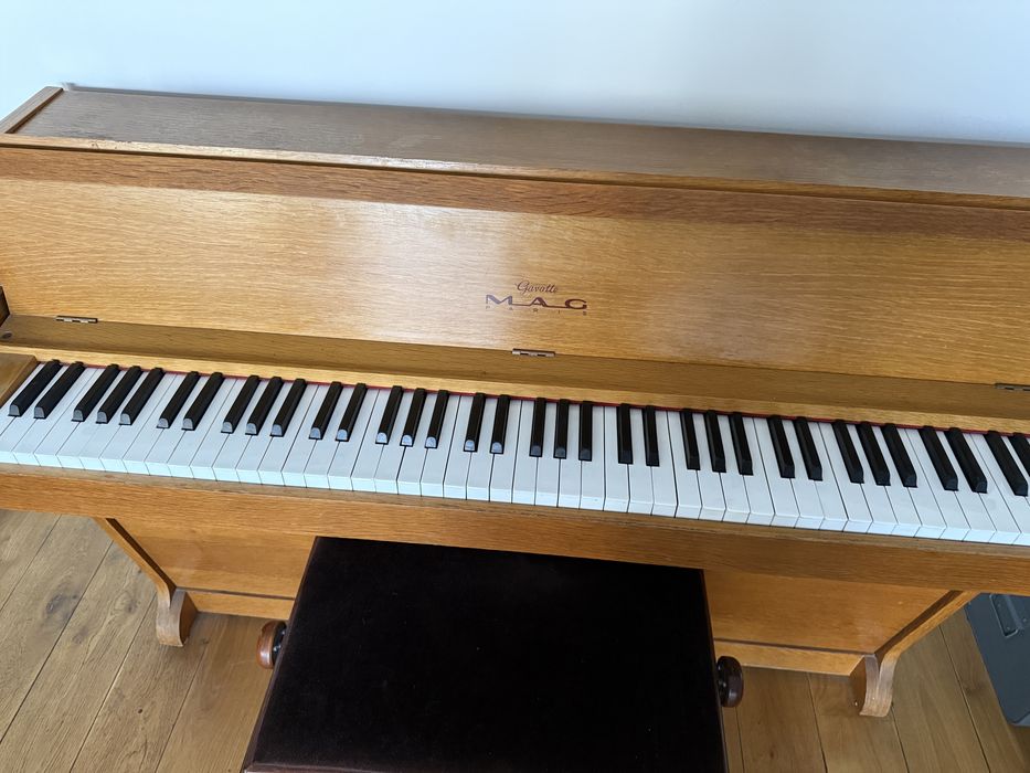 Pianino z Francji 1970-73 Gavotte MAG od Gaveau